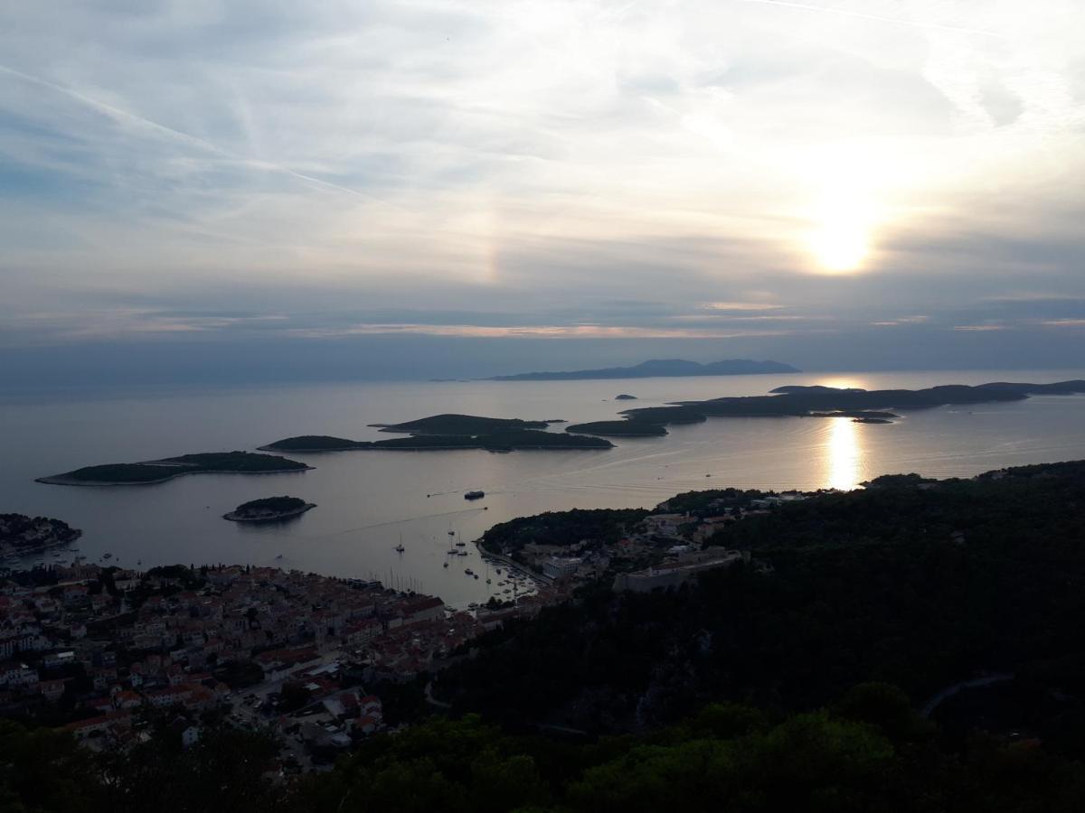 Guest House Mediterranean Hvar Town Buitenkant foto
