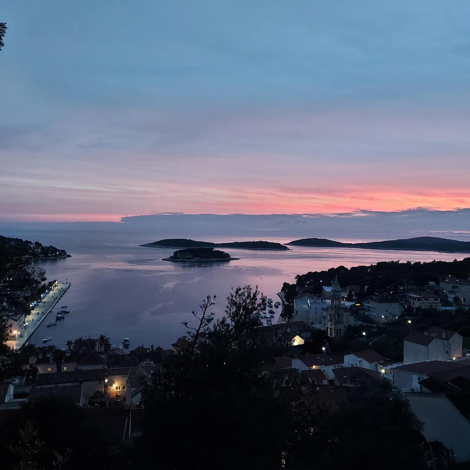 Guest House Mediterranean Hvar Town Buitenkant foto